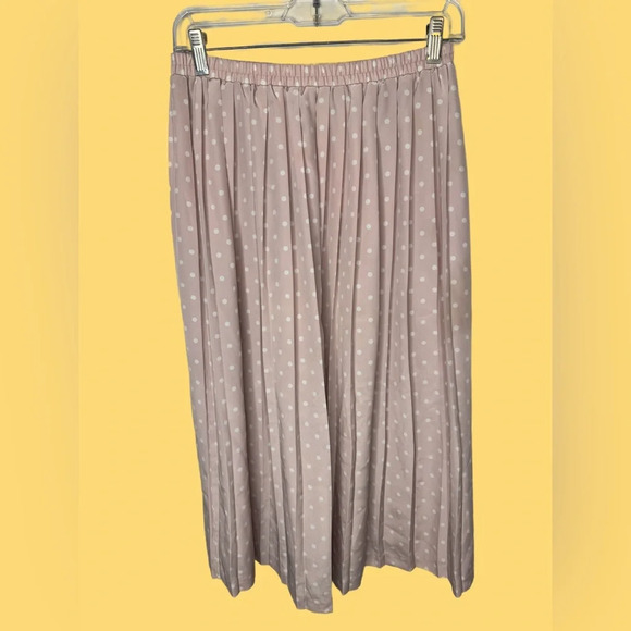 Dresses & Skirts - Vintage Pastel Pink Polka Dotted Pleated Skirt Women’s Medium